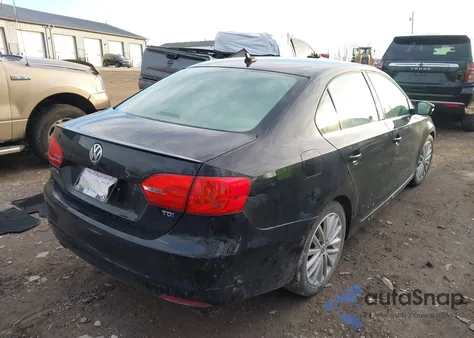 2014 Volkswagen Jetta 2.0L Tdi из США, поврежденный, VIN 3VWLL7AJ8EM334573